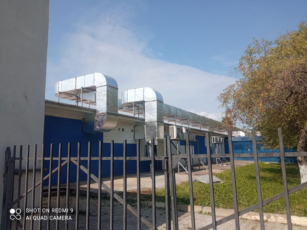 Вентиляционная система смонтированная на крыше